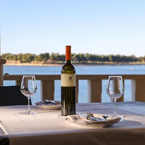 Center Coastal Escape - With Sea View Or Cozy Novigrad Istria