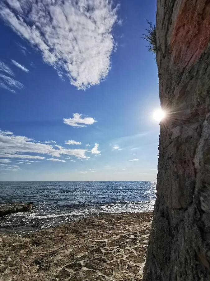 Aria Deluxe Superior 5 Star Apartment, Your Piece Of Heaven By The Sea & Park, With Sea & Park View Novigrad  0*, Novigrad (Istria)