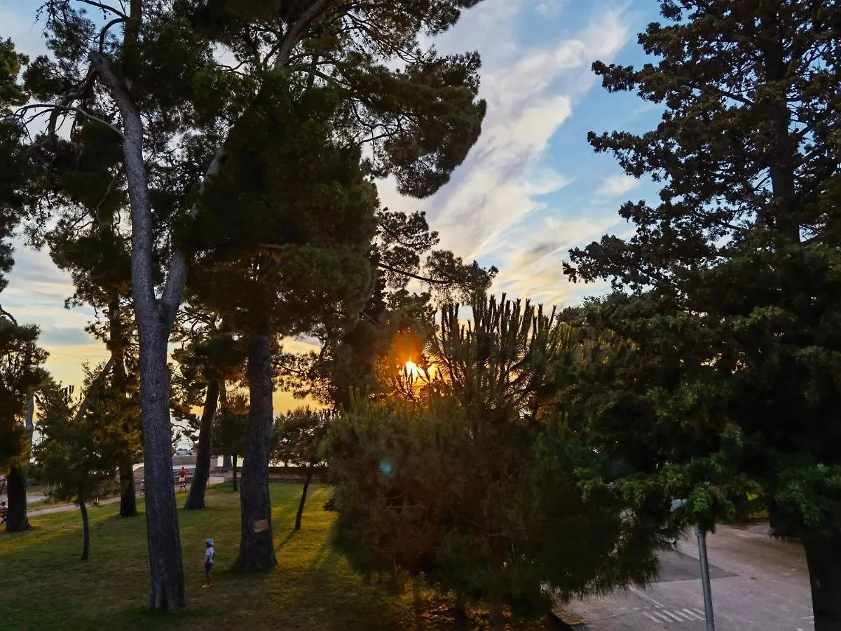 Aria Deluxe Superior 5 Star Apartment, Your Piece Of Heaven By The Sea & Park, With Sea & Park View Novigrad  Apartment Novigrad (Istria)