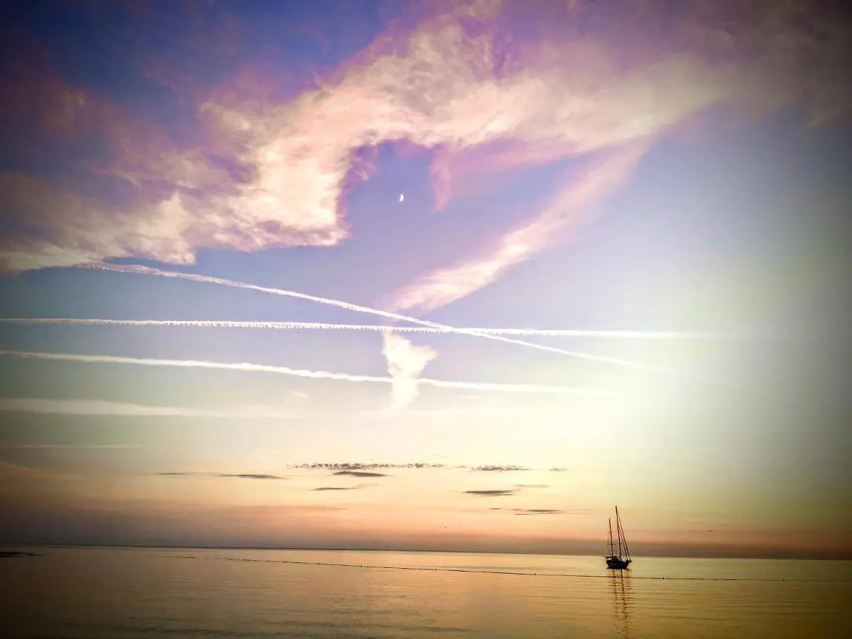 Apartment Aria Deluxe Superior 5 Star Apartment, Your Piece Of Heaven By The Sea & Park, With Sea & Park View Novigrad  Croatia