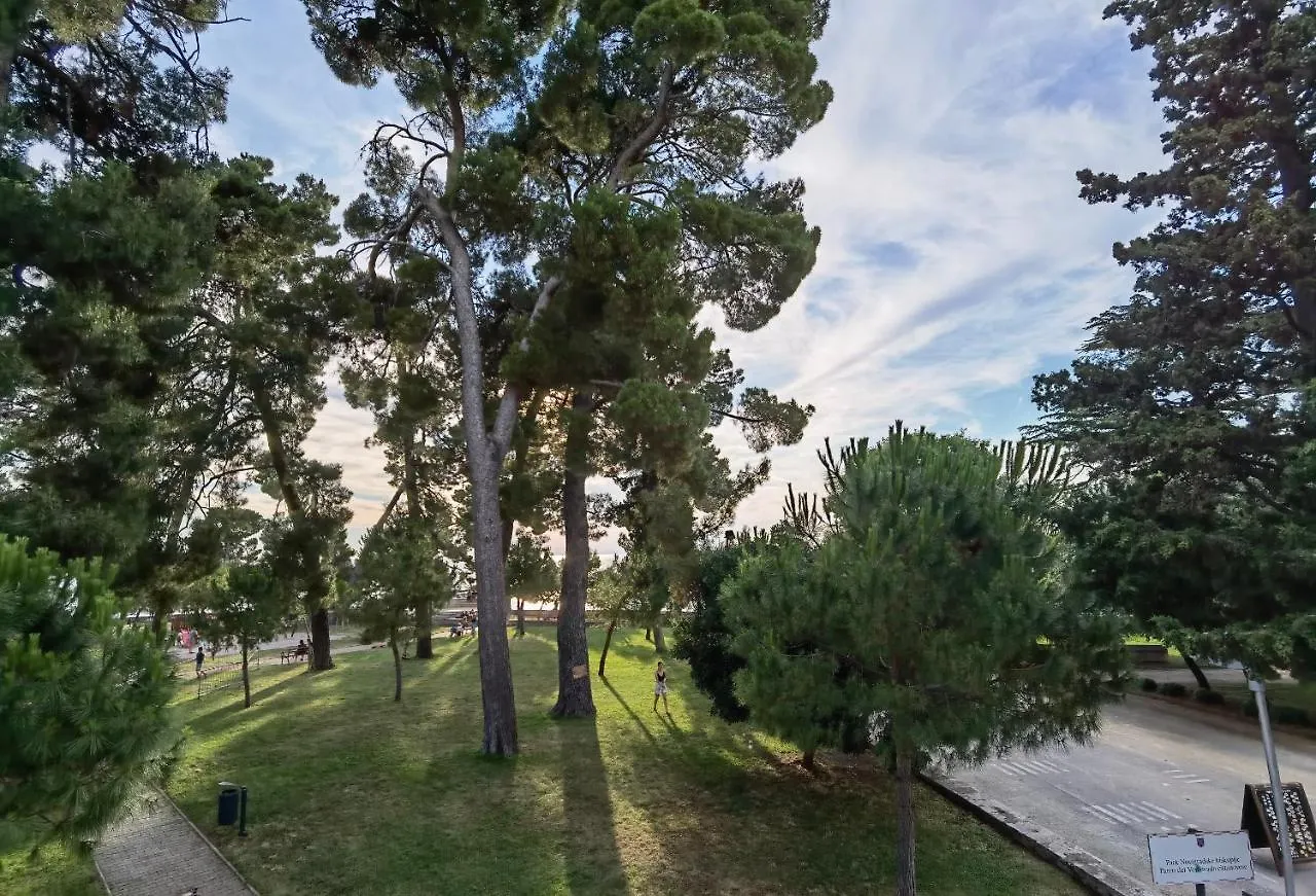 Apartment Aria Deluxe Superior 5 Star Apartment, Your Piece Of Heaven By The Sea & Park, With Sea & Park View Novigrad  Croatia