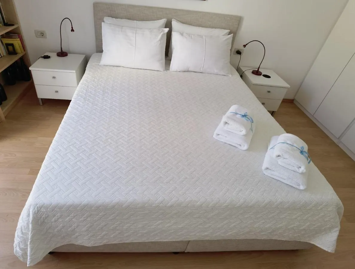 Aria Deluxe Superior 5 Star Apartment, Your Piece Of Heaven By The Sea & Park, With Sea & Park View Novigrad  0*, Novigrad (Istria) Croatia