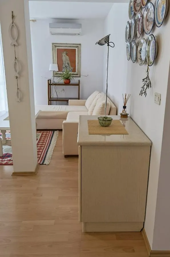 Aria Deluxe Superior 5 Star Apartment, Your Piece Of Heaven By The Sea & Park, With Sea & Park View Novigrad