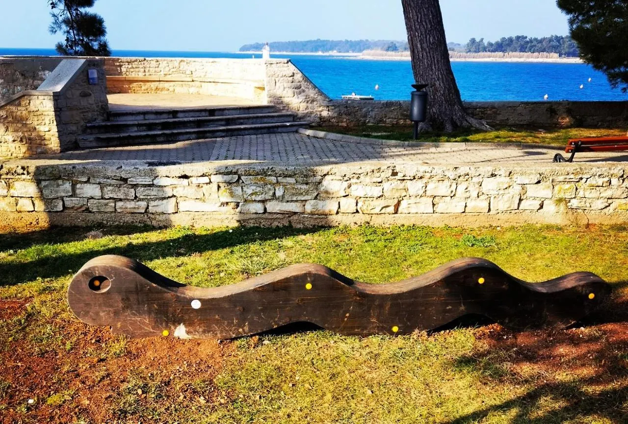 Apartment Aria Deluxe Superior 5 Star Apartment, Your Piece Of Heaven By The Sea & Park, With Sea & Park View Novigrad